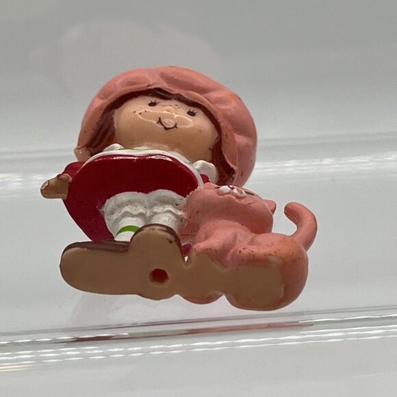Vintage Strawberry Shortcake w/ Custard Cat Strawberryland Mini Figure 2" - Picture 5 of 8